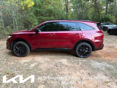 Certified 2023 Kia Sorento SX AWD/4WD image 7