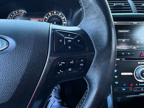 Used 2016 Ford Explorer Platinum AWD/4WD image 30