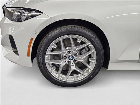 Used 2025 BMW 330i xDrive Sedan w/ Convenience Package image 9