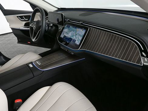 Certified 2025 Mercedes-Benz E 350 Sedan image 22