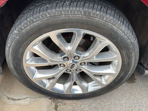 Used 2019 Ford Expedition Limited w/ Equipment Group 302A image 10