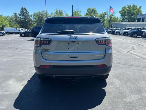 Used 2018 Jeep Compass Limited w/ Navigation Group AWD/4WD image 4