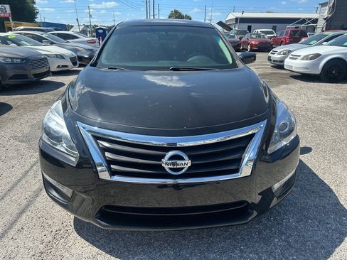 Used 2015 Nissan Altima 2.5 S w/ Sport Value Package image 2