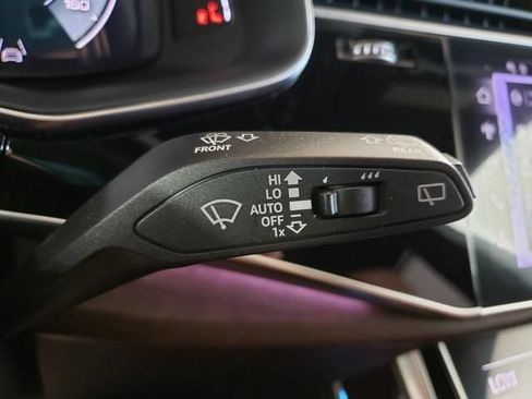 Used 2025 Audi Q8 Premium Plus AWD/4WD image 25