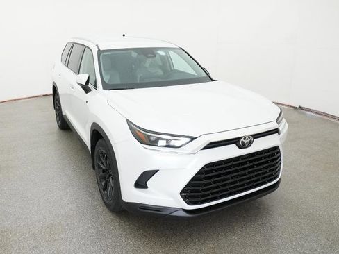 New 2026 Toyota Grand Highlander XLE FWD image 17