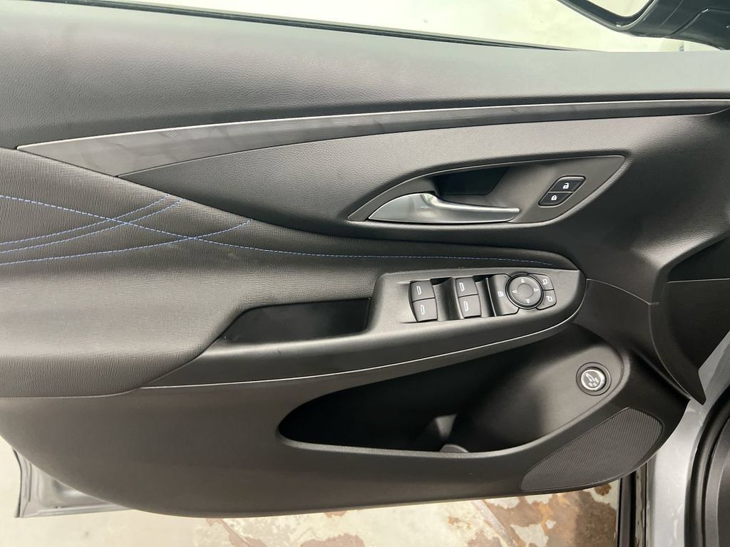 New 2026 Buick Envista Sport Touring w/ Convenience I Package FWD image 21