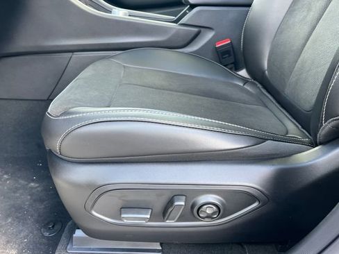 New 2026 Jeep Grand Cherokee Altitude AWD/4WD image 9