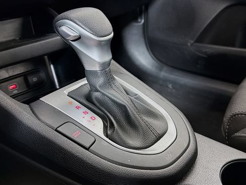 Used 2024 Kia Forte LXS FWD image 18