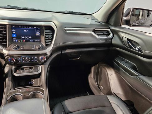 Used 2021 GMC Acadia SLT w/ Elevation Edition image 11