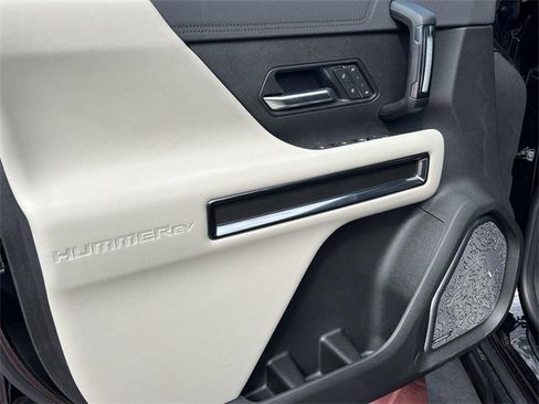 New 2026 GMC Hummer EV 4x4 Crew Cab image 10