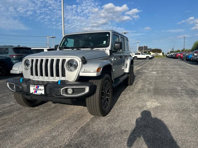 Used 2023 Jeep Wrangler Unlimited Sahara w/ Cold Weather Group AWD/4WD image 1
