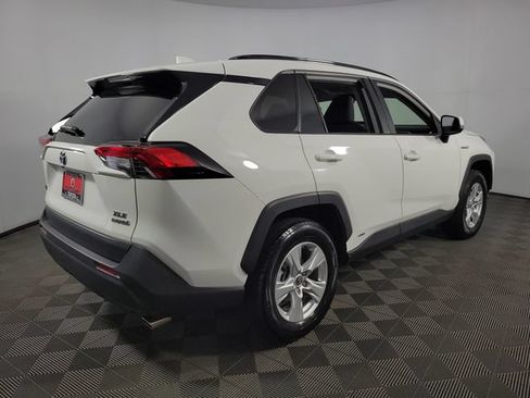Used 2021 Toyota RAV4 XLE AWD/4WD image 11