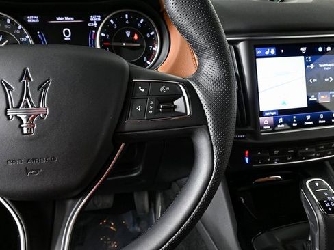 Used 2022 Maserati Levante GT image 12