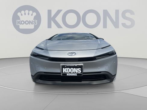 Used 2025 Toyota Prius LE AWD/4WD image 11