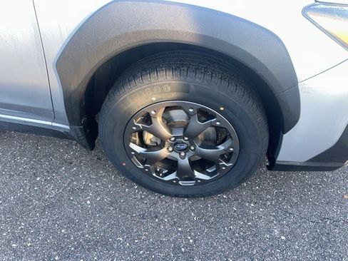 Used 2022 Subaru Crosstrek 2.5i Sport w/ Moonroof Package image 4