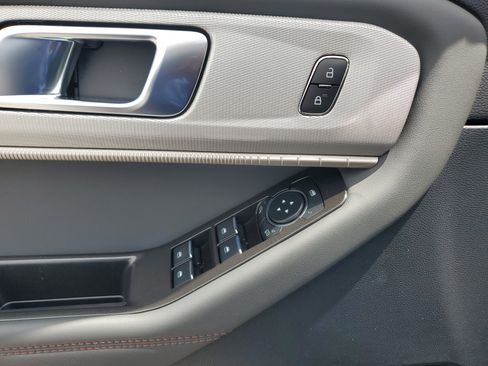 New 2026 Ford Explorer Active RWD image 14