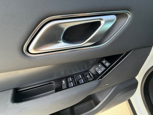 Used 2024 Land Rover Range Rover Velar Dynamic SE AWD/4WD image 11