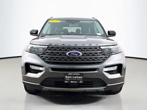 Used 2022 Ford Explorer XLT w/ Equipment Group 202A RWD image 2