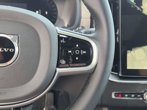 New 2026 Volvo XC90 B6 Plus w/ Protection Package Premier AWD/4WD image 11