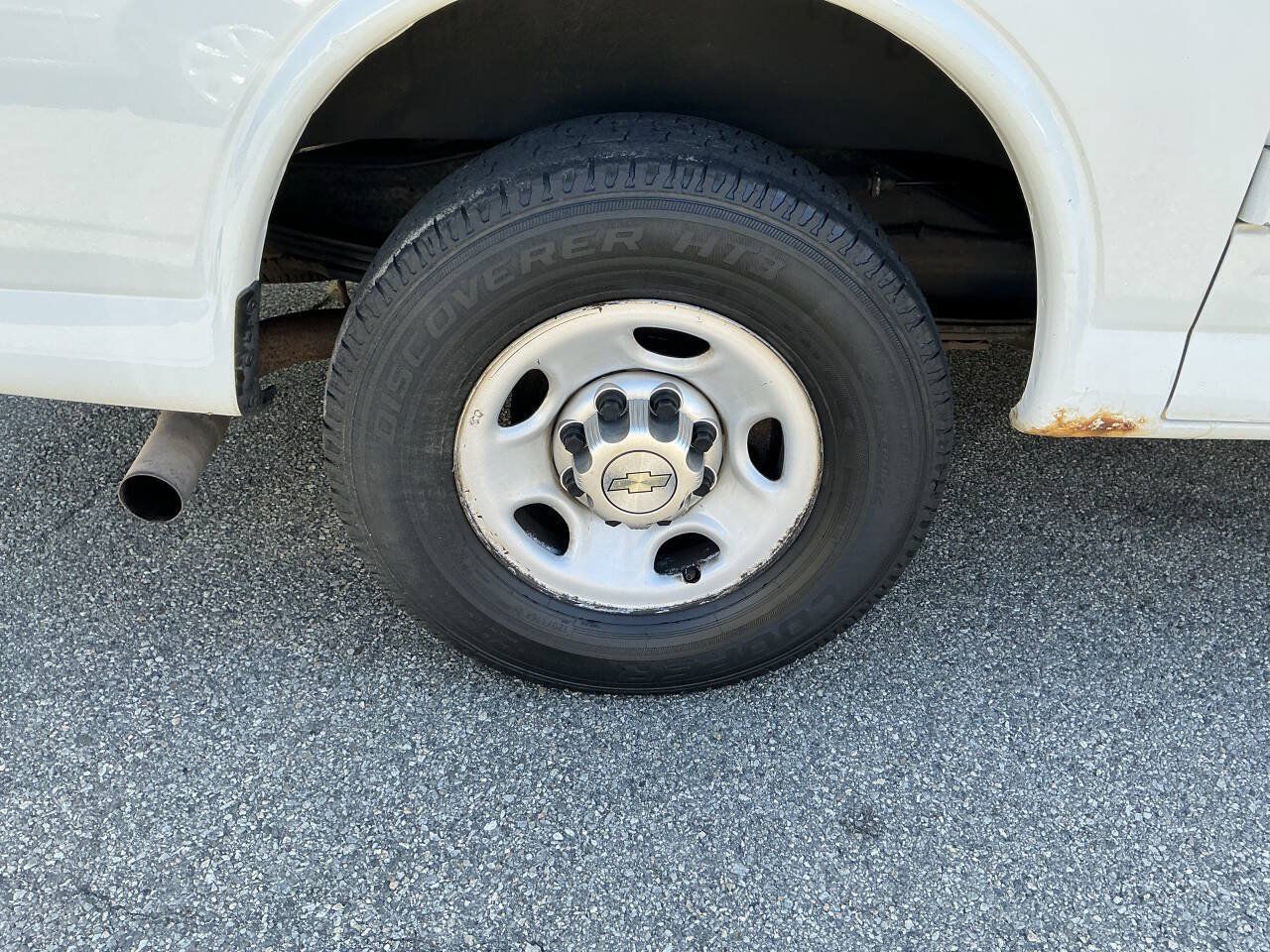 Used 2014 Chevrolet Express 2500 RWD image 10