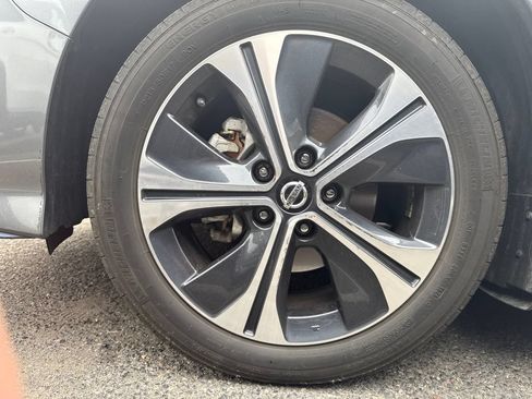 Used 2022 Nissan Leaf SV Plus FWD image 5