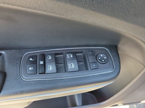Used 2023 Chrysler 300 Touring L RWD image 26