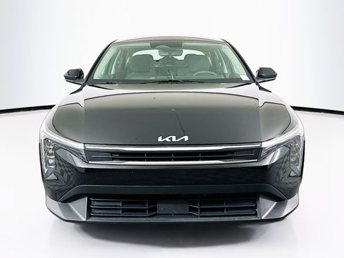 Used 2025 Kia K4 FWD image 2