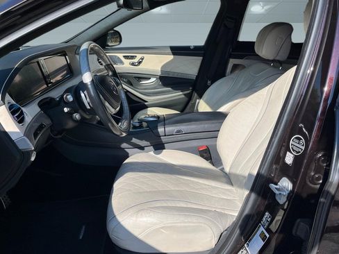 Used 2017 Mercedes-Benz S 550 Sedan image 3