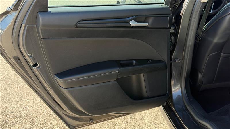 Used 2018 Ford Fusion SE w/ Equipment Group 201A FWD image 41