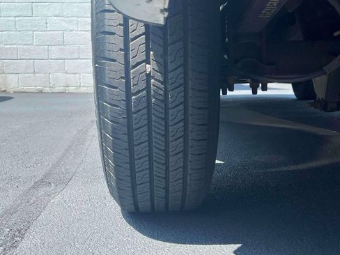 Used 2019 Chevrolet Express 3500 LT w/ LT Preferred Equipment Group RWD image 9