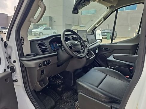 New 2026 Ford Transit 150 148 Medium Roof w/ Load Area Protection Package image 4