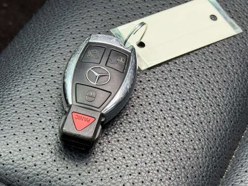 Used 2011 Mercedes-Benz C 300 4MATIC Sedan image 30