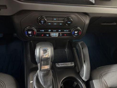 Used 2023 Ford Bronco Big Bend w/ Sasquatch Package image 22