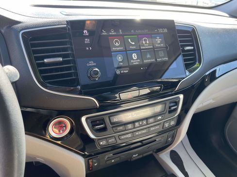 Certified 2022 Honda Pilot Touring image 13