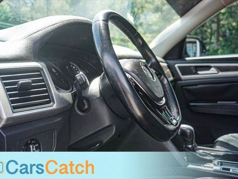 Used 2019 Volkswagen Atlas SE FWD image 20