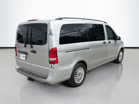 Used 2023 Mercedes-Benz Metris Passenger image 3
