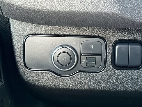Used 2024 Mercedes-Benz Sprinter 2500 image 29