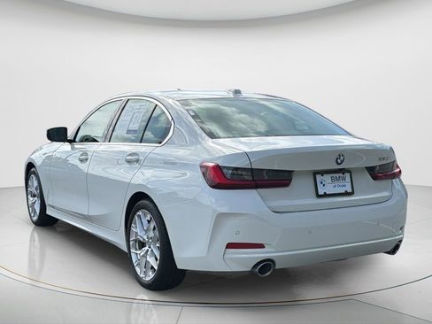 Used 2025 BMW 330i Sedan image 3