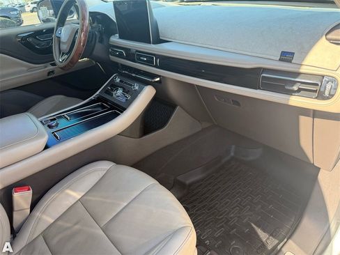 Used 2020 Lincoln Aviator Reserve w/ Equipment Group 201A image 26