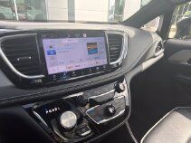 Used 2026 Chrysler Pacifica Limited FWD image 5