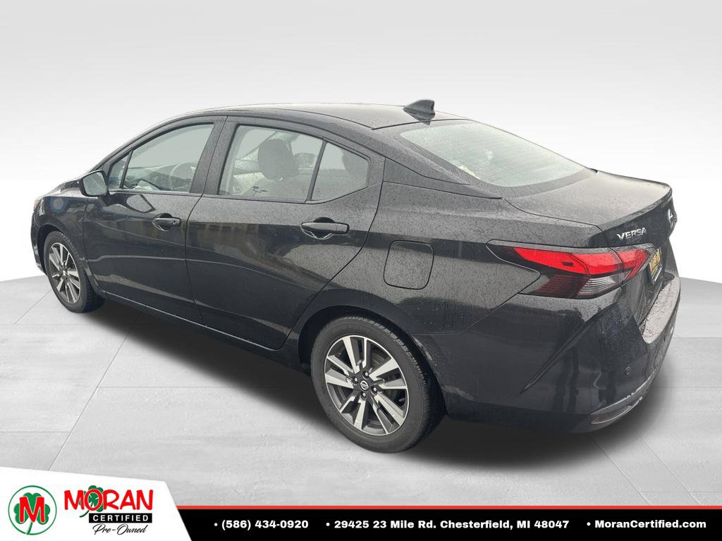 Used 2021 Nissan Versa SV FWD image 4