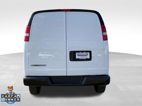 Used 2025 Chevrolet Express 2500 Extended w/ Driver Convenience Package image 5