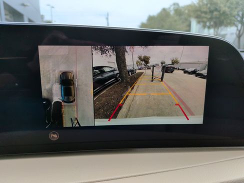 Used 2025 Cadillac XT4 Premium Luxury image 25