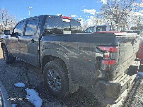 Used 2025 Nissan Frontier SV image 7