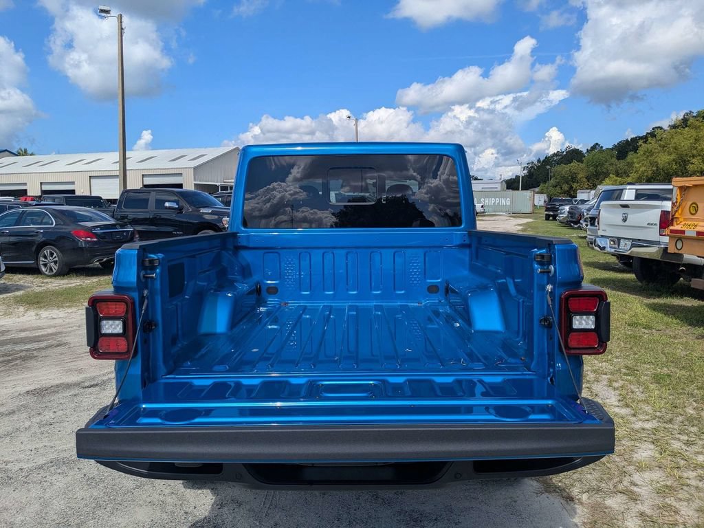 New 2026 Jeep Gladiator Sport AWD/4WD image 13