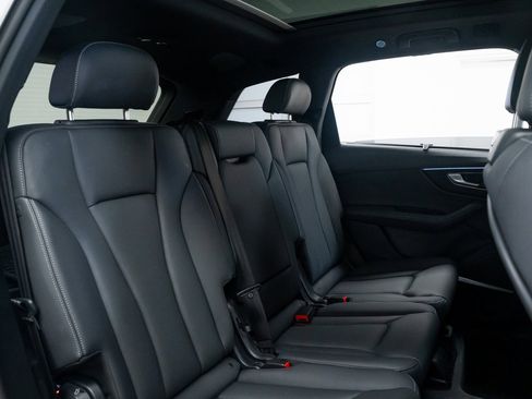 Used 2025 Audi Q7 3.0T Premium Plus w/ Premium Plus Package image 24