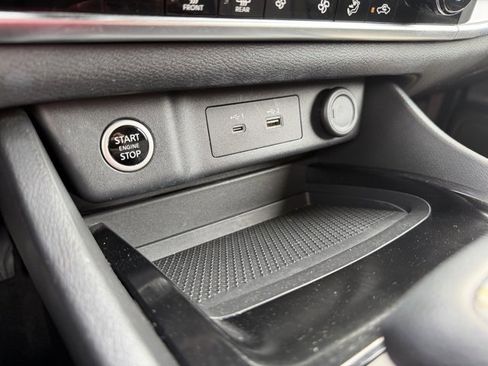 Certified 2023 Nissan Rogue SV image 22