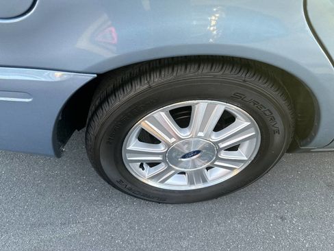 Used 2005 Ford Taurus SEL image 10