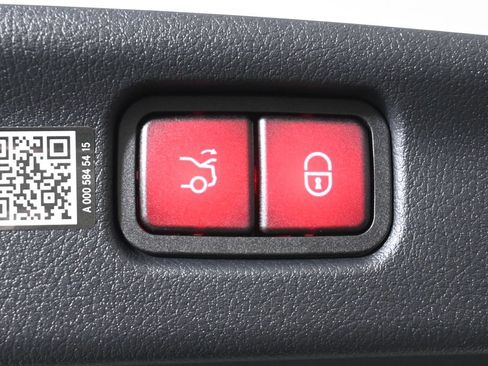 Certified 2026 Mercedes-Benz C 300 4MATIC Sedan image 34