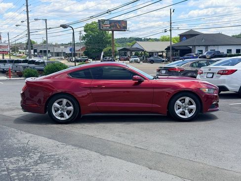 Used 2017 Ford Mustang Coupe RWD image 7